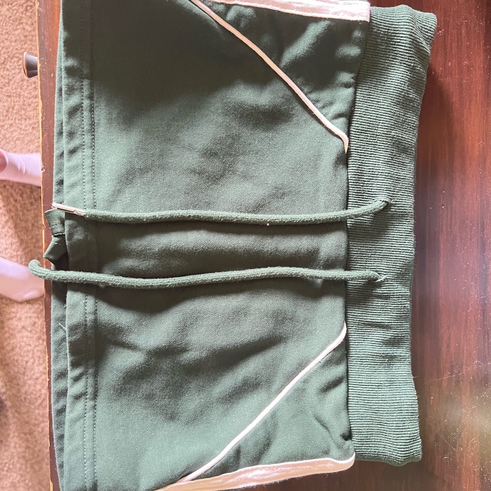 EDIKTED green sweat skirt!